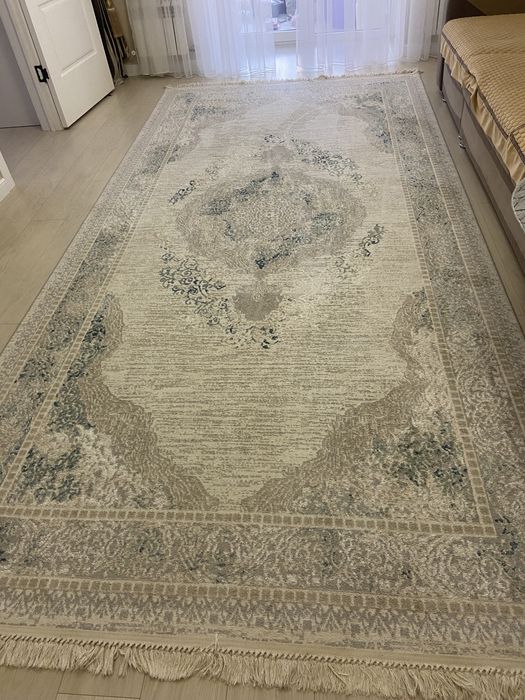 Продаю ковер 2*4