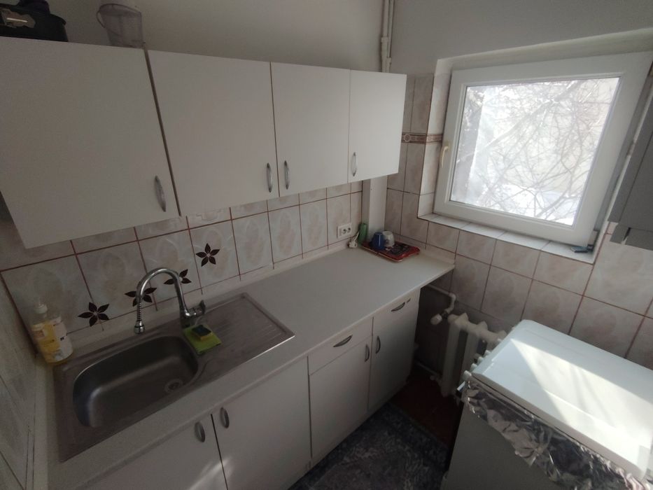 Închiriez garsonieră