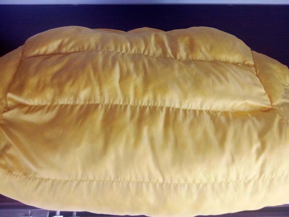 Яке момче 5-6 г.- 6 евро.