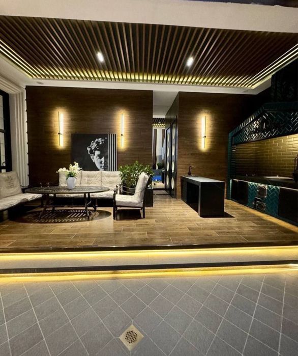 центр Луначарского 5,6 соток 7-комн