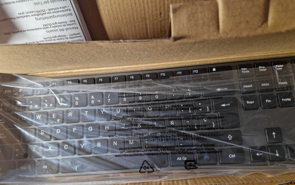 Tastatura si mouse cu acumulator (noi)