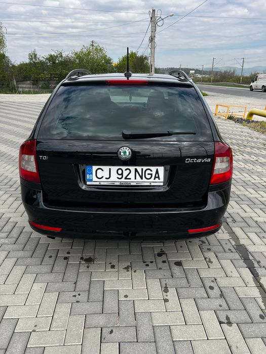 Masina Skoda Octavia 2