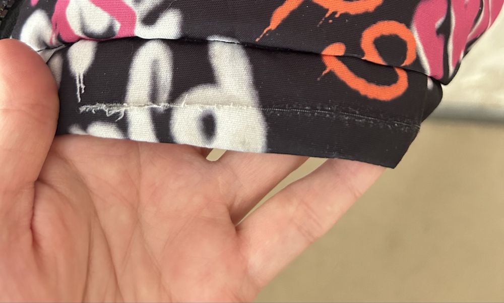 Зимняя куртка, на девочку  140р