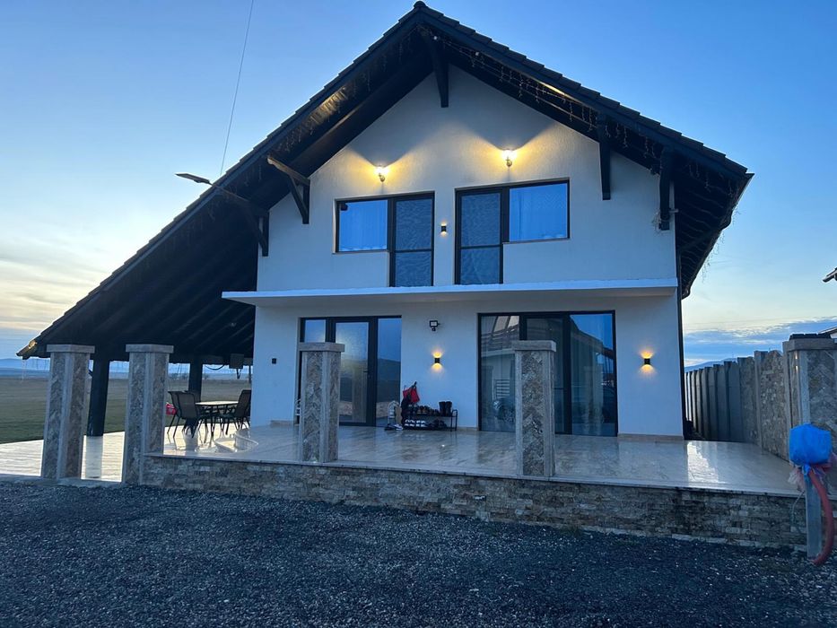 Casa de vanzare in simeira!