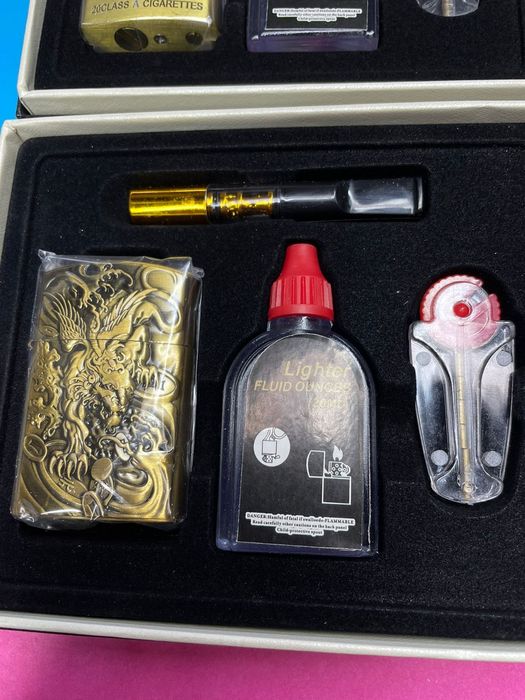 Зажигалка набор разные