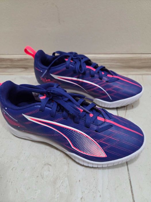 Детски футболни обувки