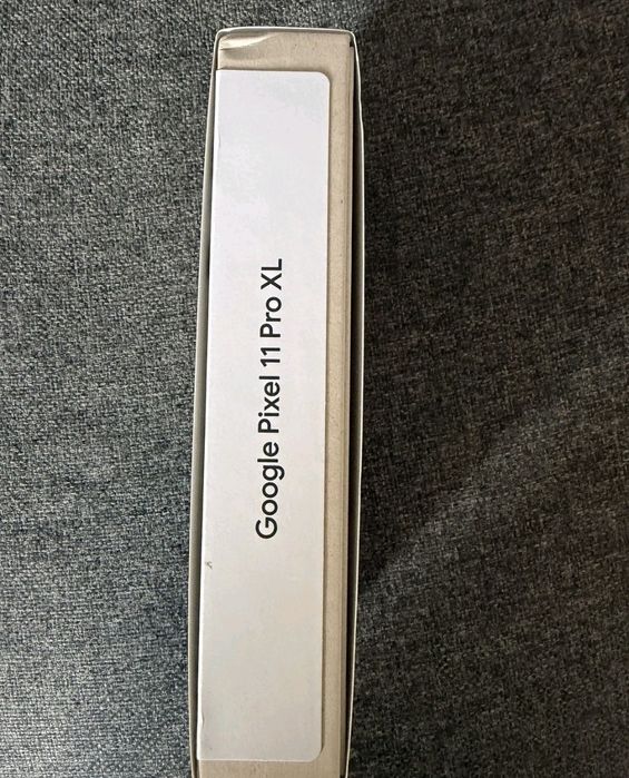 Продавам Google pixel 11 pro XL 512g