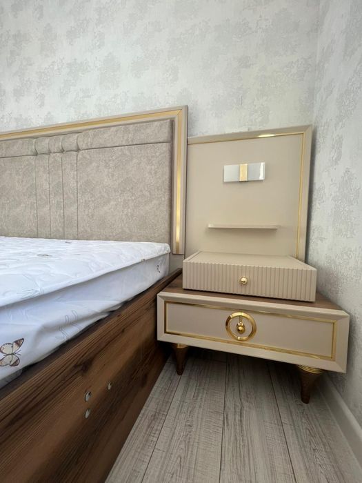 Спал. Ұзындығы 2м. 20см. 
Ені 1м. 90см.