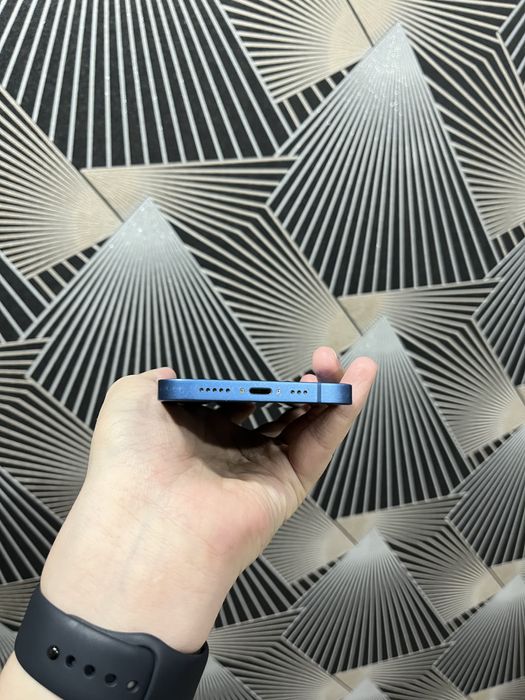 Продам 13 iphone