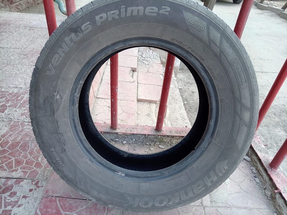 Шины летний и зимние есть