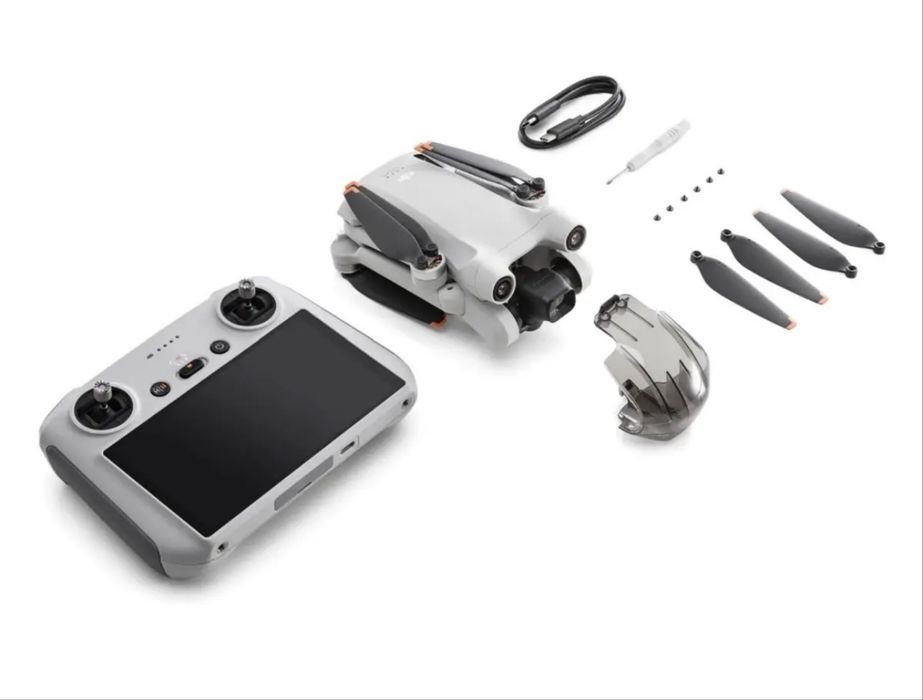 DJI Mini 3 Pro + DJI RC + Fly More Kit Plus