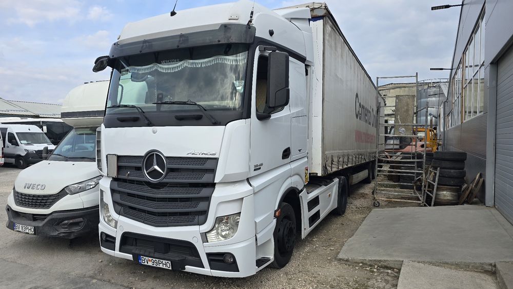 Vând Ansamblu Mercedes Actros 2013 cu 2 semiremorci