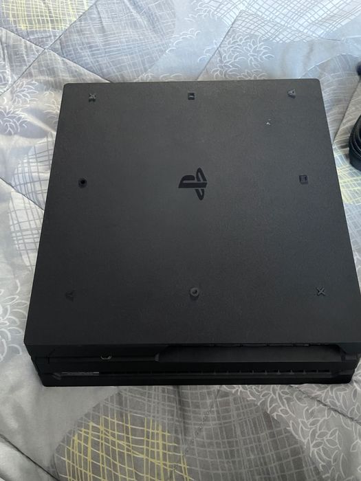 PS4 prо-1t,оригинален контролер,термо паста,thump sticks,3 игри,калъф