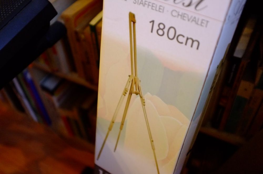 Șevalet LEMN, NOU, la cutie, reglabil si pliabil,pentru pictat/pictură