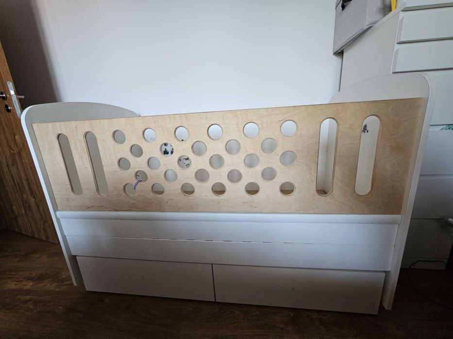 Детско / бебешко легло с две чекмеджета