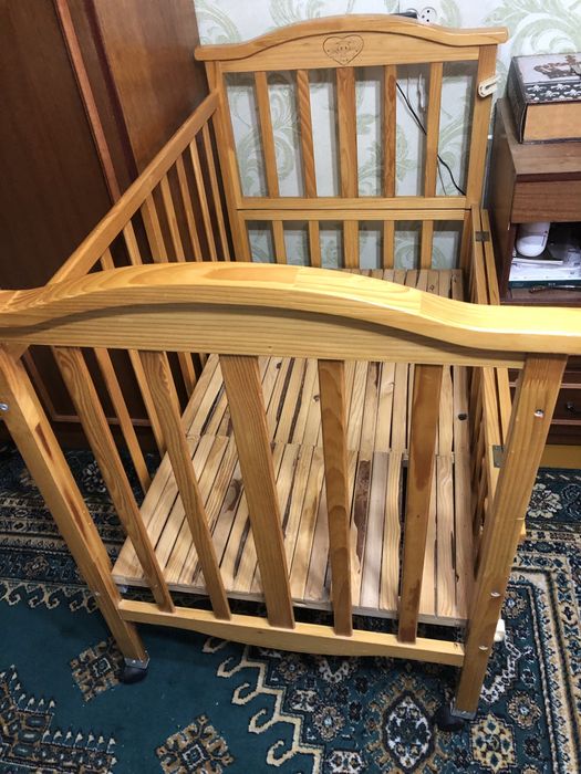 Детская кроватка