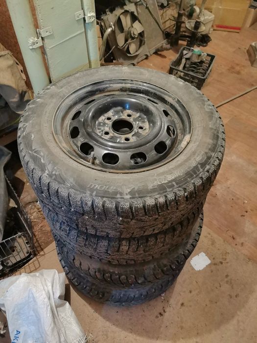 Мазда 626 Кронос R15 шипы.