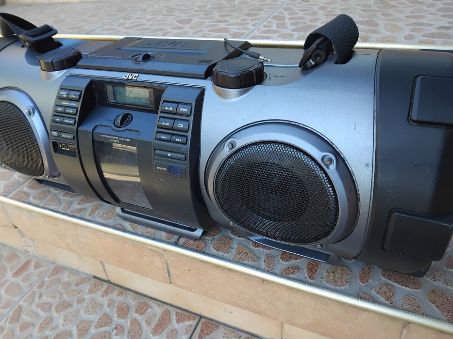 Радио  Касетофон  JVC Тунер Аукс Флашка