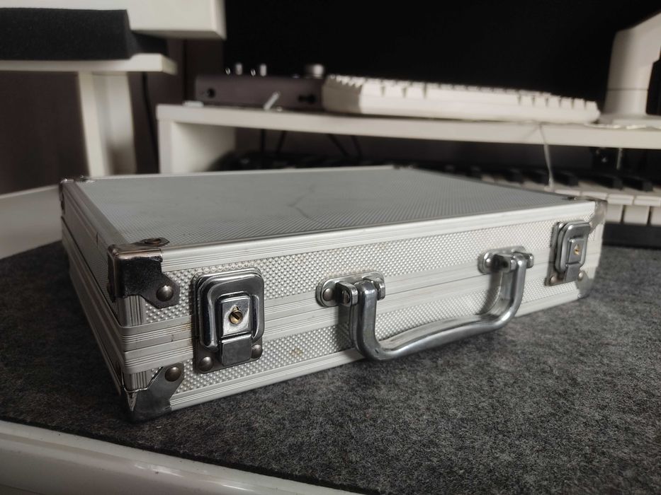 Покерный набор в алюминиевом кейсе