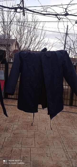 Vând costum imblanit impermeabil