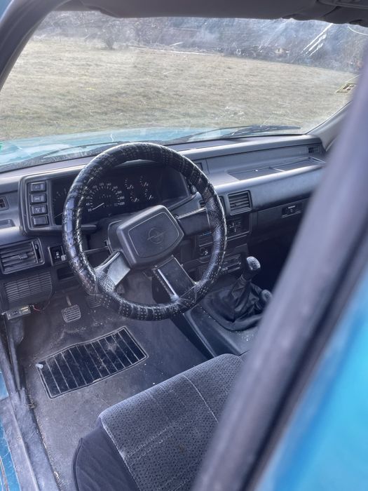 Opel Frontera 2.2 136к.с. на части