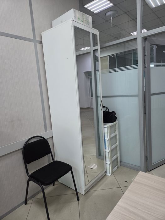 Продам шкаф для косметолога