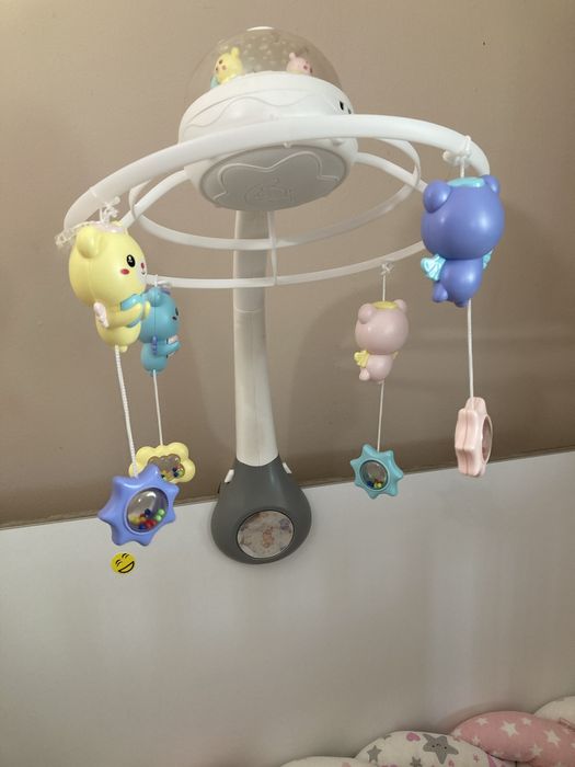 Мизикална въртележка с прожектор