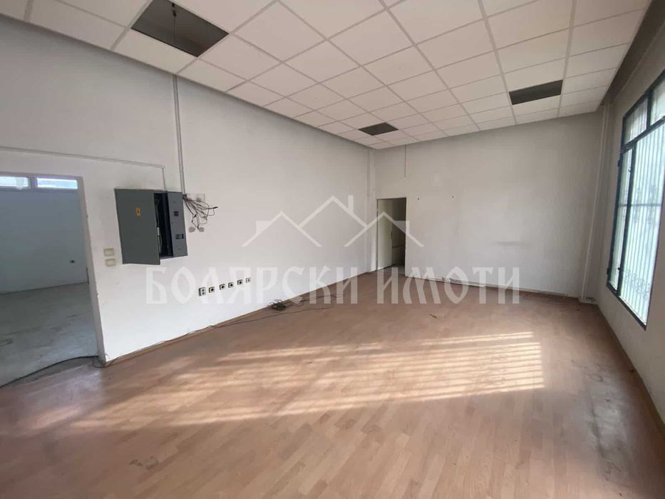 Продава се Магазин в Велико Търново, Света гора - 345 кв.м за 900 €/кв.м - Снимка #5