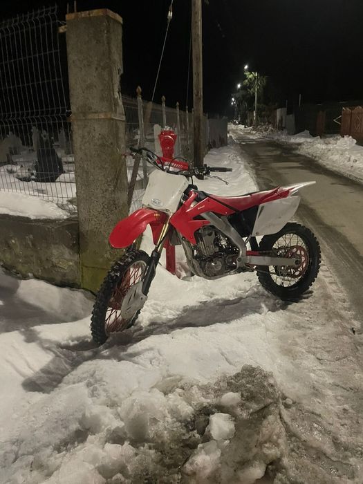 Vând honda crf 250 r