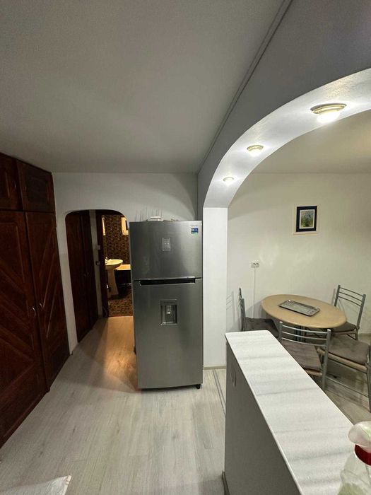 Inchiriez apartament 2 camere decomandate - et. 2 - Brazda