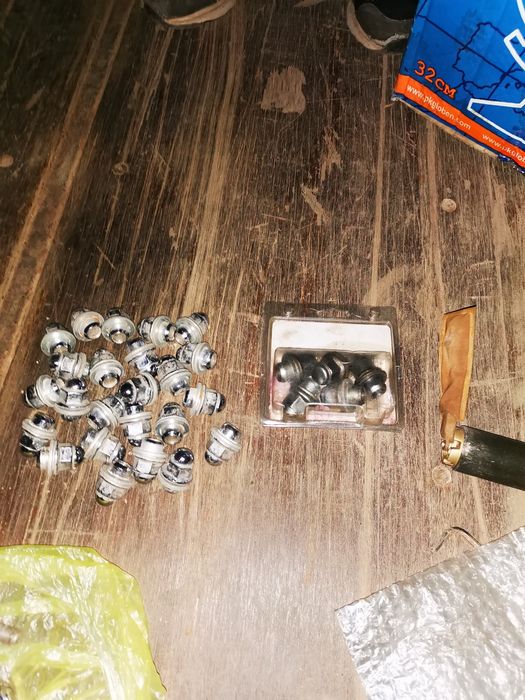 Продам оригинальные гайки