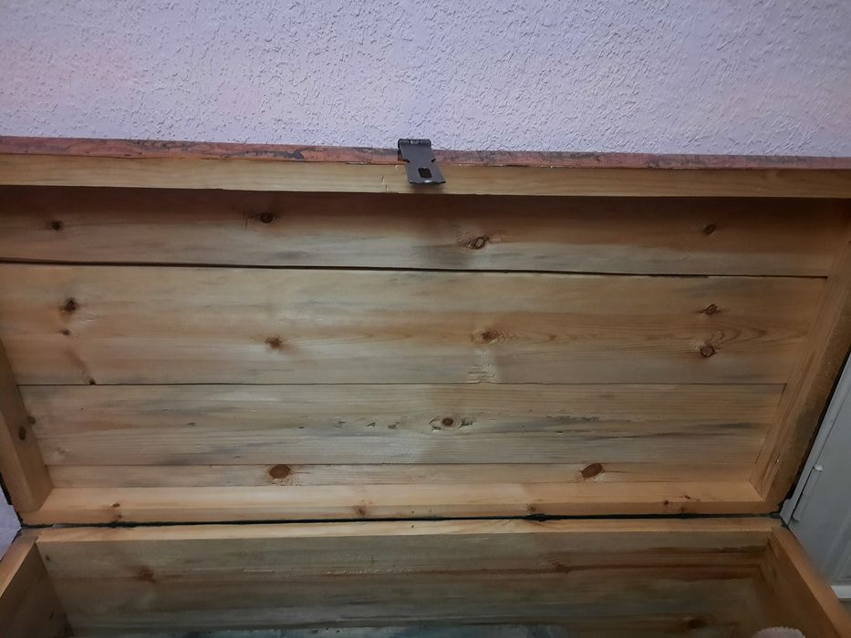 Сундуки 2 шт. старинные для интерьера