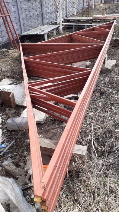Продам  металические фермы