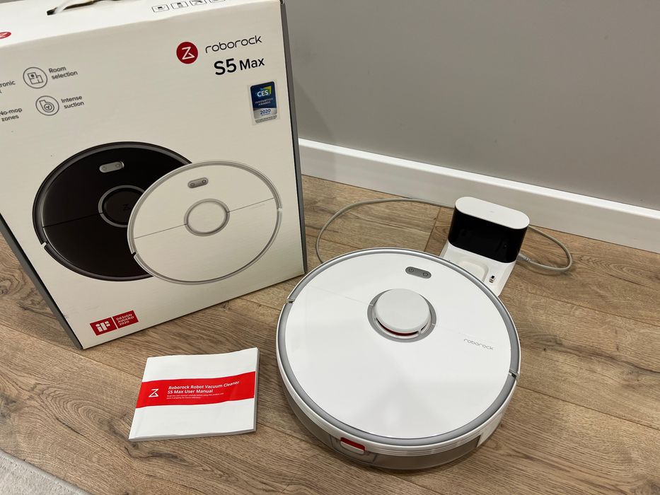 Пылесос почти новый сост идеально