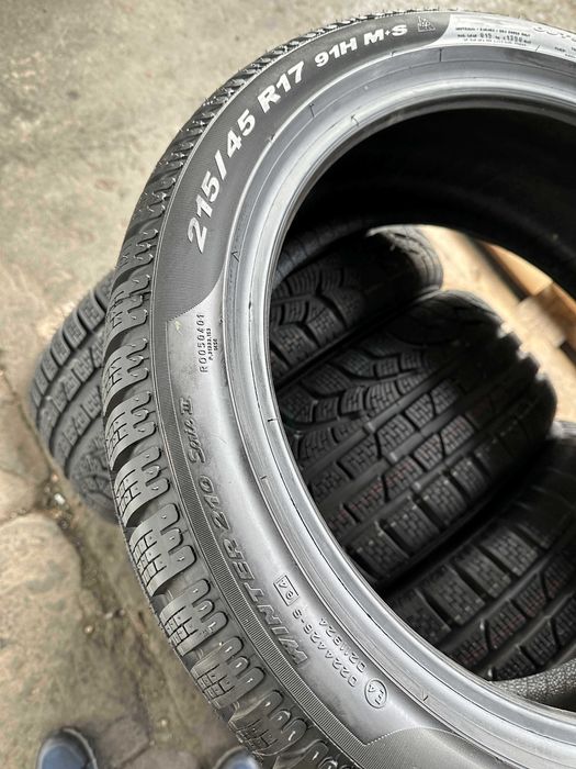 2x Anvelope NOI Iarna 215/45 R17 - Pirelli Sottozero winter 240 serie2