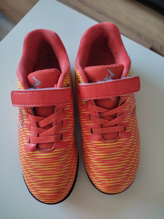 Футбольная обувь цена за две пары