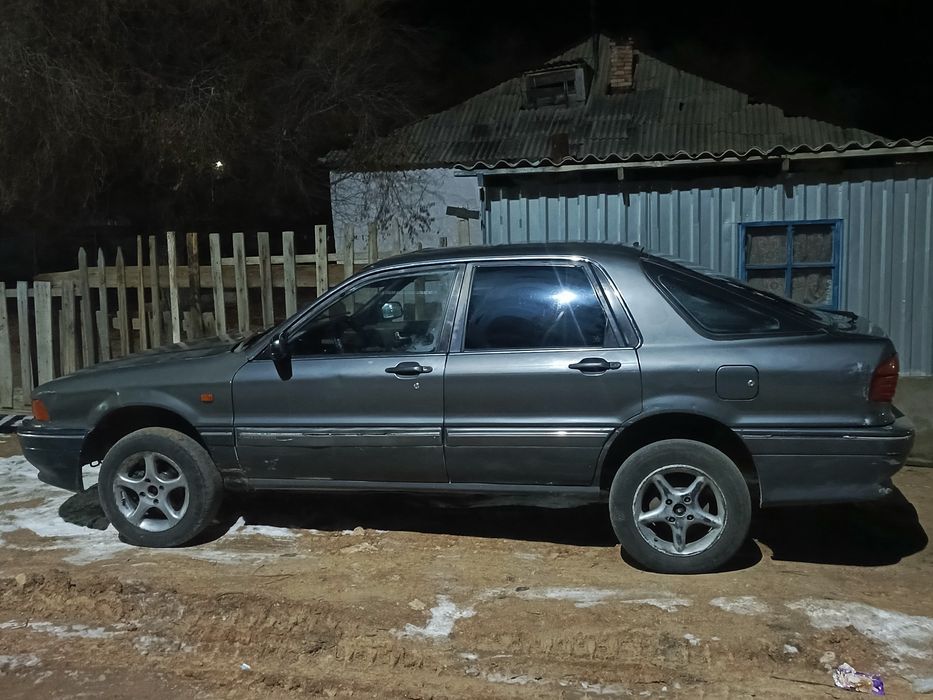 Мицубиси галант 1990