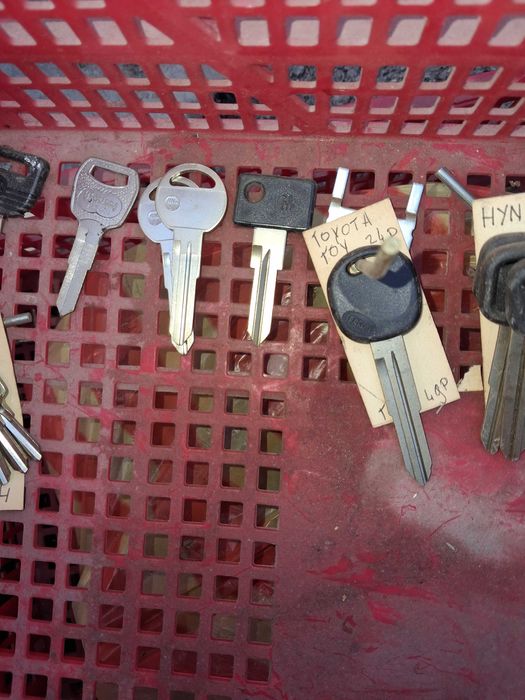 Машина за направа на ключове[ключарска машина]