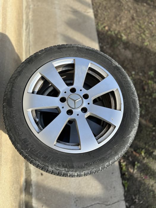 Vând Jante Aliaj cu Anvelope