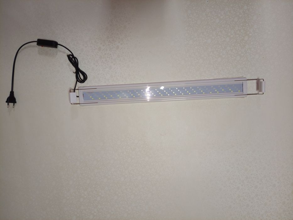 Akvarum chirogi YR-60LED