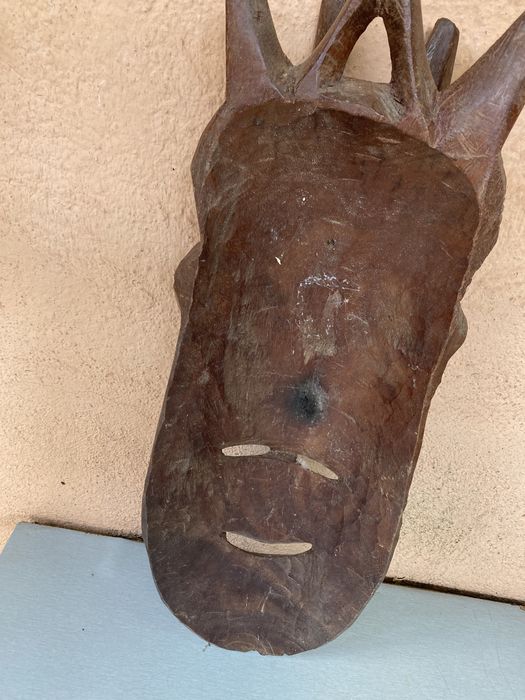 Стара френска маска дърворезба