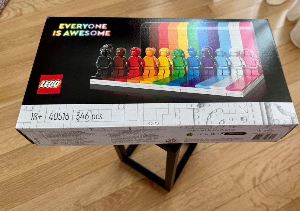 Everyone is awesome - Lego