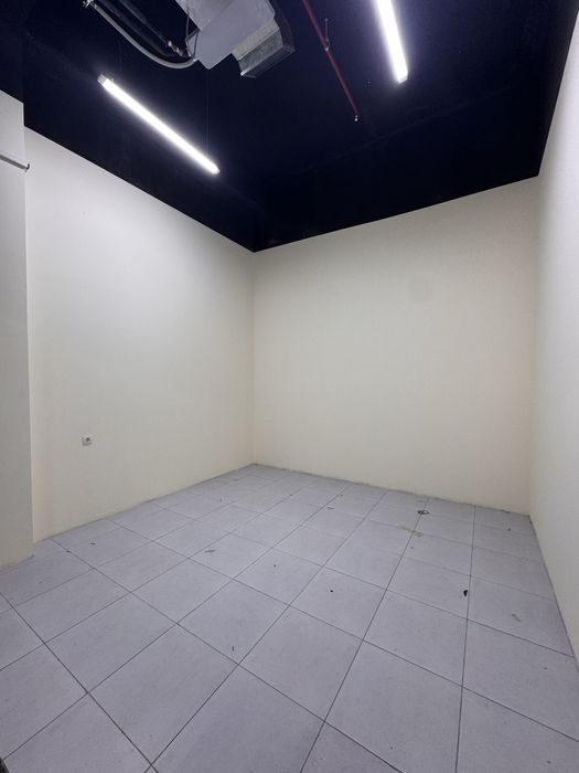 Ибн Сино савдо марказидан докон сотилади