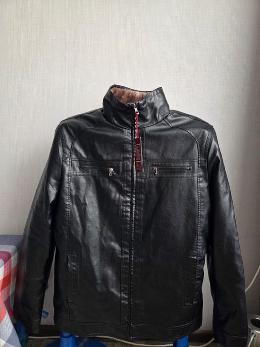 Продам кожанную куртку.