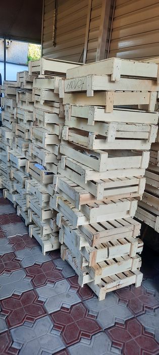 Ящик пластиковый, деревянный