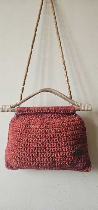 Плетени дамски чантичка