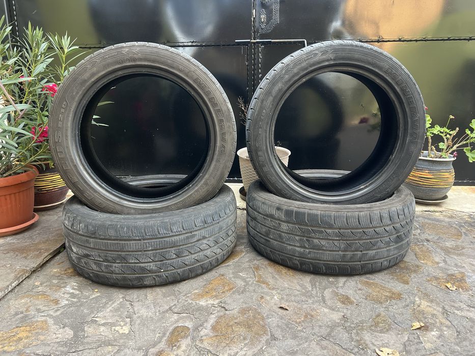 Продават се гуми-245/45/18/DOT-2522