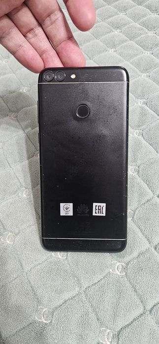 Продается телефон Huawei P Smart 2018