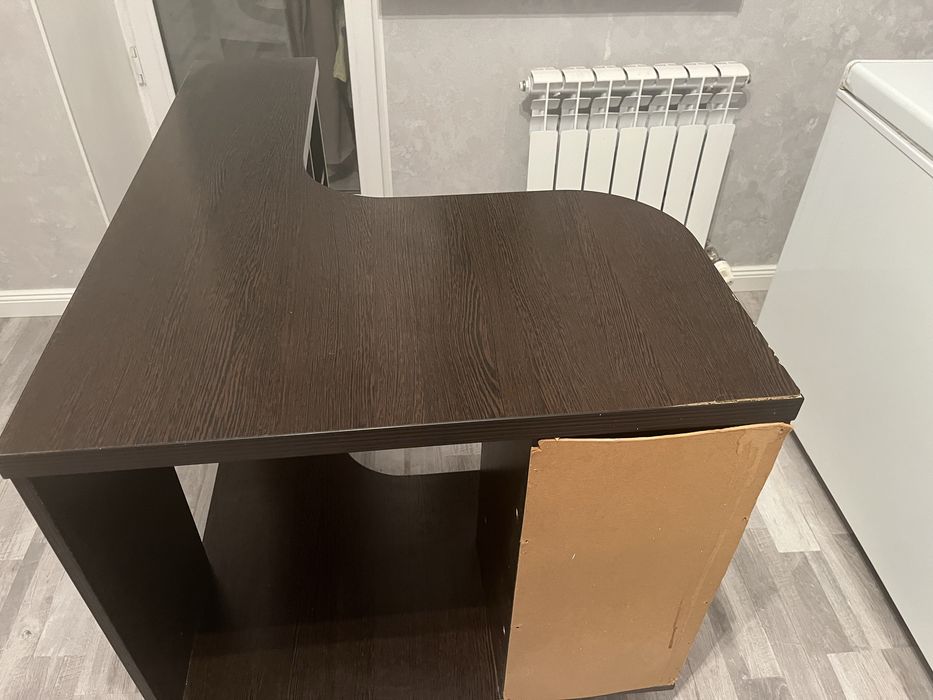 Стол компьютерный угловой