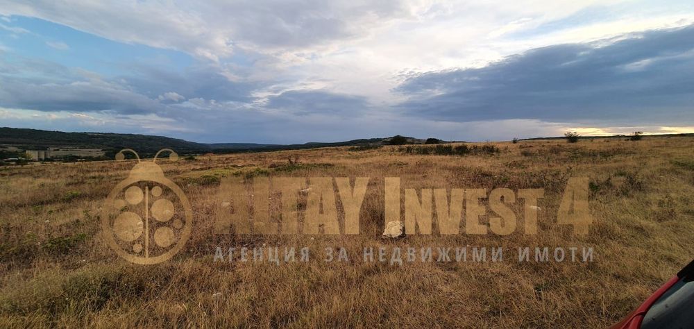 Продава се Парцел в с. Осеново, Област Варна - 8500 кв.м за 20 €/кв.м - Снимка #1